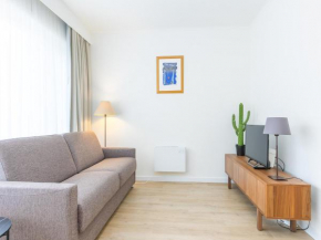 Spacious studio near seafront